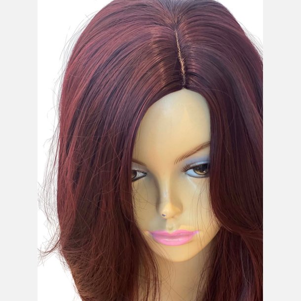 Paryk. Lang og flot i r�d med fin klip. L�ngde: 60cm