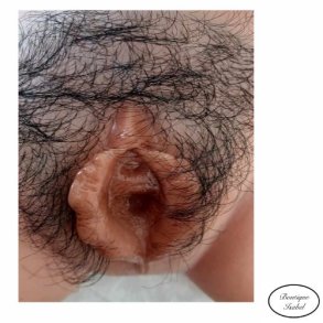Vagina. Super flot i realistisk look a like hvor du kan tisse, med korte ben og ekstra meget fylde p� numsen!. bestillingsvare