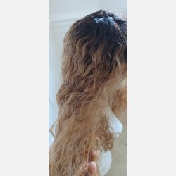 Paryk. Super flot lang spansk kr�l med pandeh�r. varmeresistent. L�ngde 67,5 cm