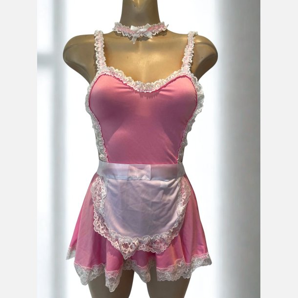 Stuepige. Pink med fine blondekanter og forkl�de. Str�kker sig.