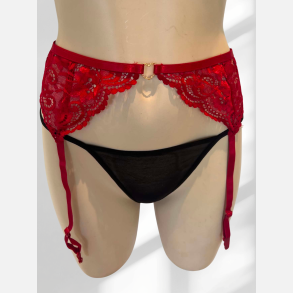 Hofteholder. M�rker�d smal i blonde. Lille hjerte foran og 4 str�mpeholdere. 