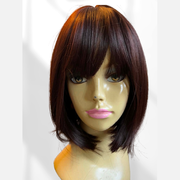 Paryk. Kort page med pandeh�r i r�dbrun ombremix. One size. Varmeresistent 