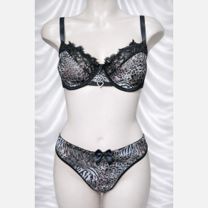 BH s�t. BH og trusse med dyreprint. 