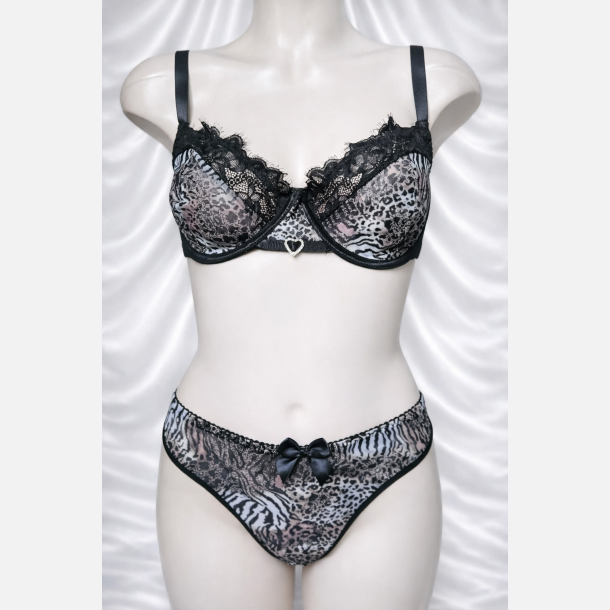 BH s�t. BH og trusse med dyreprint. 