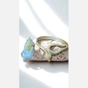 Armb�nd. S�t incl. ring. Flot formet som slange. One size