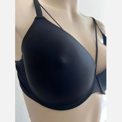 BH. Sort med indbygget vorte der kan ses igennem t�jet. 85C