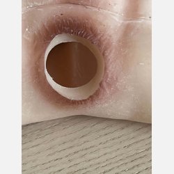 Vagina. Super realistisk med mulighed for at tisse og bruge med vaginal kanal. Ekstra fyld p� balderne. one size.