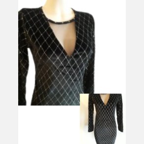 Kjole i sort velour med s�lvglimmer. Str�k . M-3XL