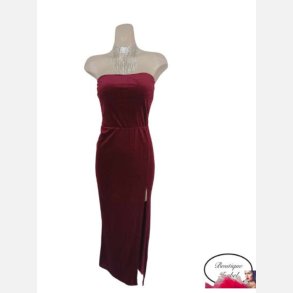 Kjole. Lang i bl�d velour i smuk bordeauxr�d farve med h�j slids og lange handsker. Str. 40 - 46