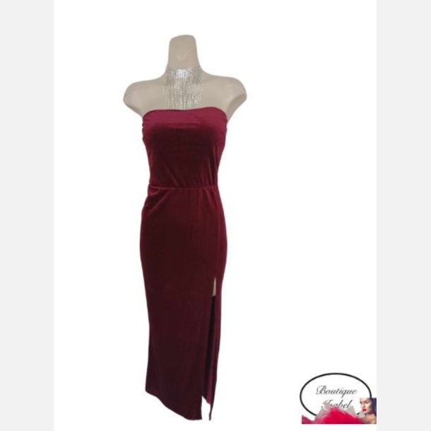 Kjole. Lang i bl�d velour i smuk bordeauxr�d farve med h�j slids og lange handsker. Str. 40 - 46