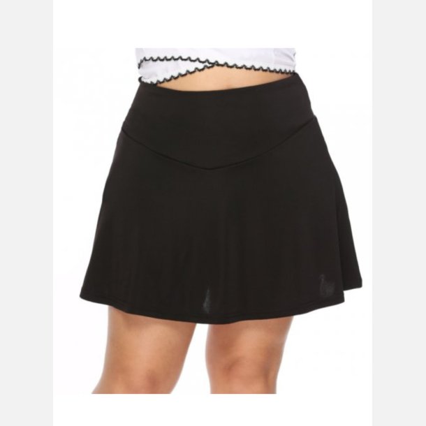 Nederdel. Cirkle skirt i sort. Super fine model og effektiv hvis du vil skjule lidt mave!.. Str. 2XL