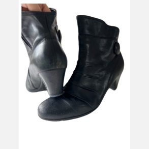 St�vlet i sort fra Gabor str 41. 2 hand., uk 8(1/2)