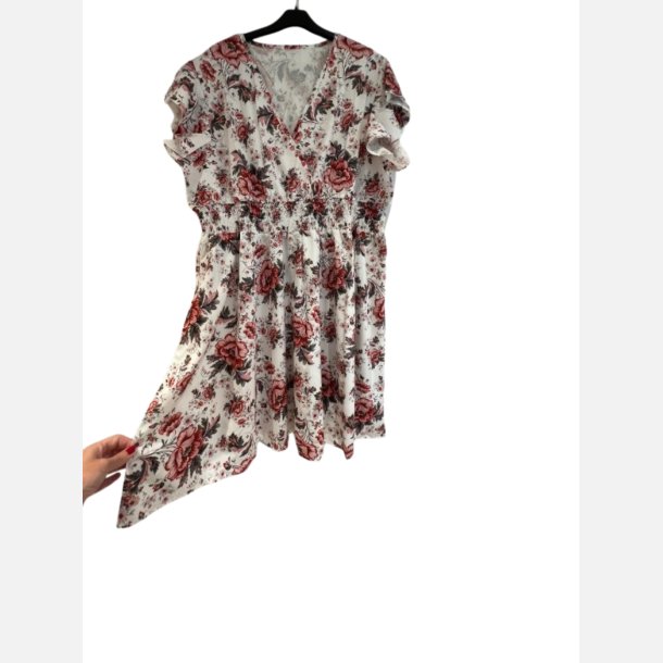 Kjole. Hvid kjole med fine blomster og elastik i taljen. XL