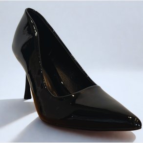 Pumps i sort lak med 9 cm h�l