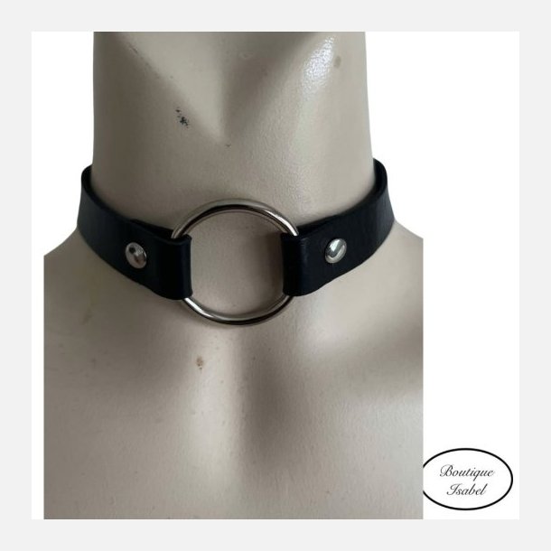 Halsb�nd smalt med O ring i one size med knaplukning. Begynder